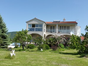 Exterior - Villa Almas with swimming pool, summer grill house and tennis court (Neoric)