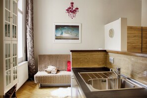 Interior - Deluxe 4BR with super Wifi (Budapest)