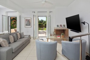 Smart-TV, peis og stereoanlegg