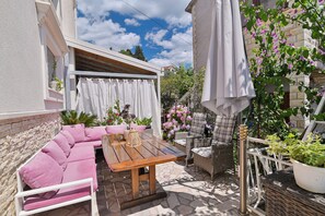 Outdoor dining - SEA VIEW NEAR BEACH AND OLD CENTER OF TOWN (TROGIR)