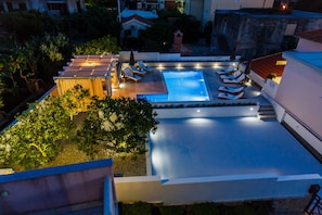 Outdoor pool, a heated pool