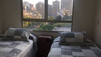 2 bedrooms, internet, bed sheets, wheelchair access