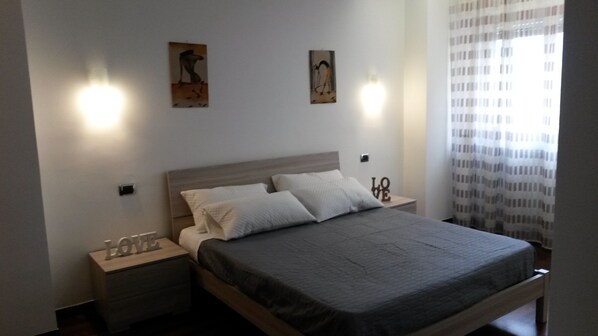 1 bedroom, WiFi, bed sheets - The Pompeii Suites near Pompeii ruins (Pompei)
