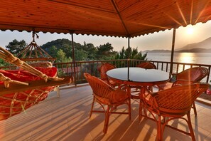 Outdoor dining - Kas Holiday Rental with Stunning Sea View and Swimming Pool ( 4 people ) (Antalya)