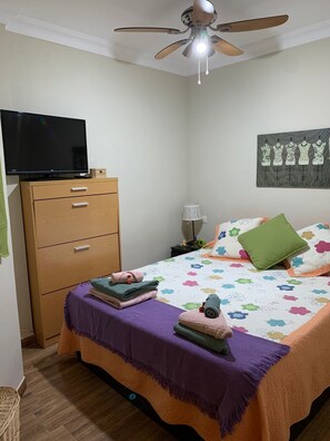 2 habitaciones, tabla de planchar con plancha y wifi gratis