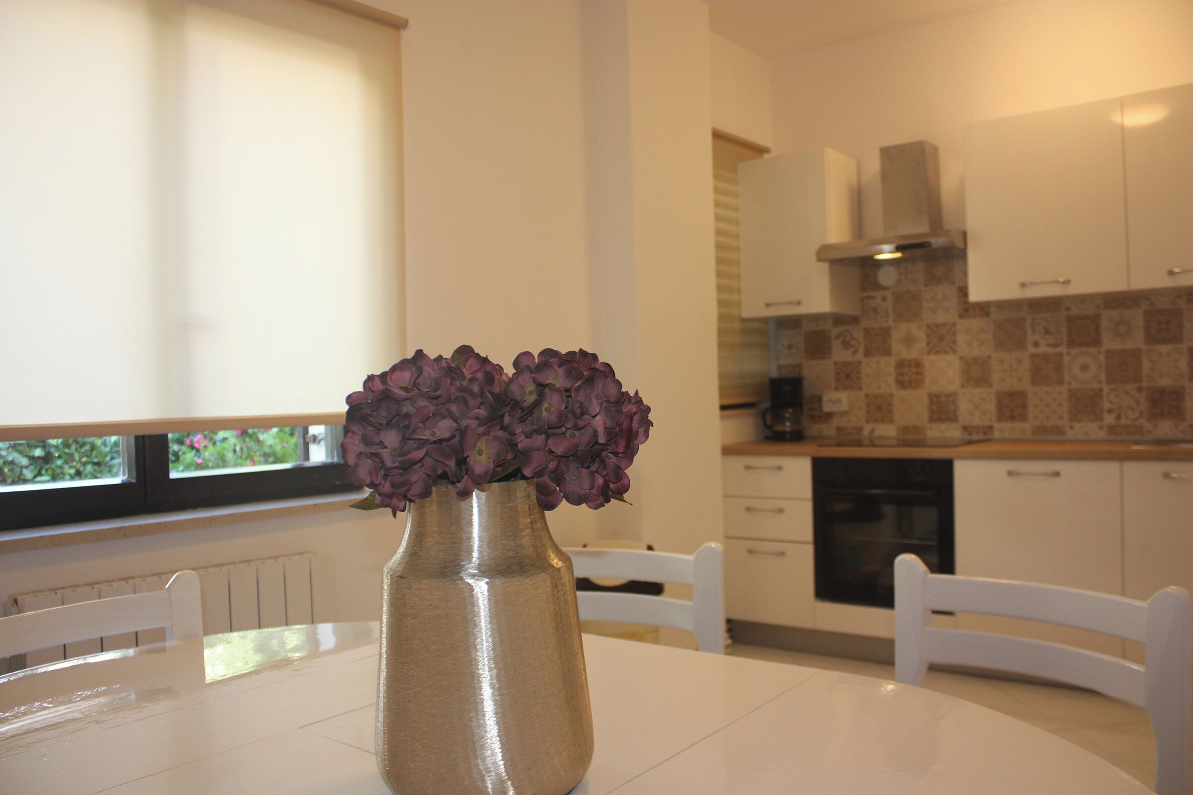 Kjøleskap, ovn, kokeplater og oppvaskmaskin