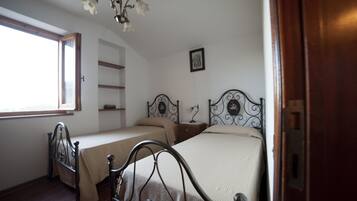 5 makuuhuonetta, silitysrauta/-lauta, ilmainen Wi-Fi, vuodevaatteet