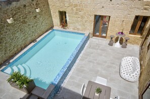 Pool - Highly Renovated Ta Rozamari Character House With Pool And Hot Tub (Zejtun)