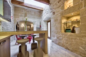 Dining - Highly Renovated Ta Rozamari Character House With Pool And Hot Tub (Zejtun)
