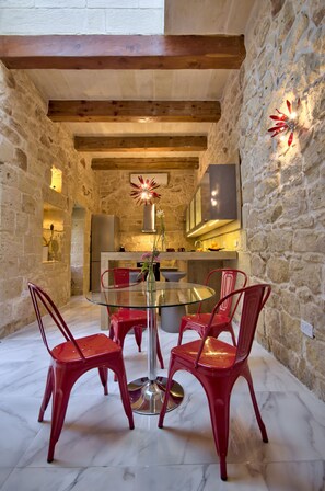 Dining - Highly Renovated Ta Rozamari Character House With Pool And Hot Tub (Zejtun)