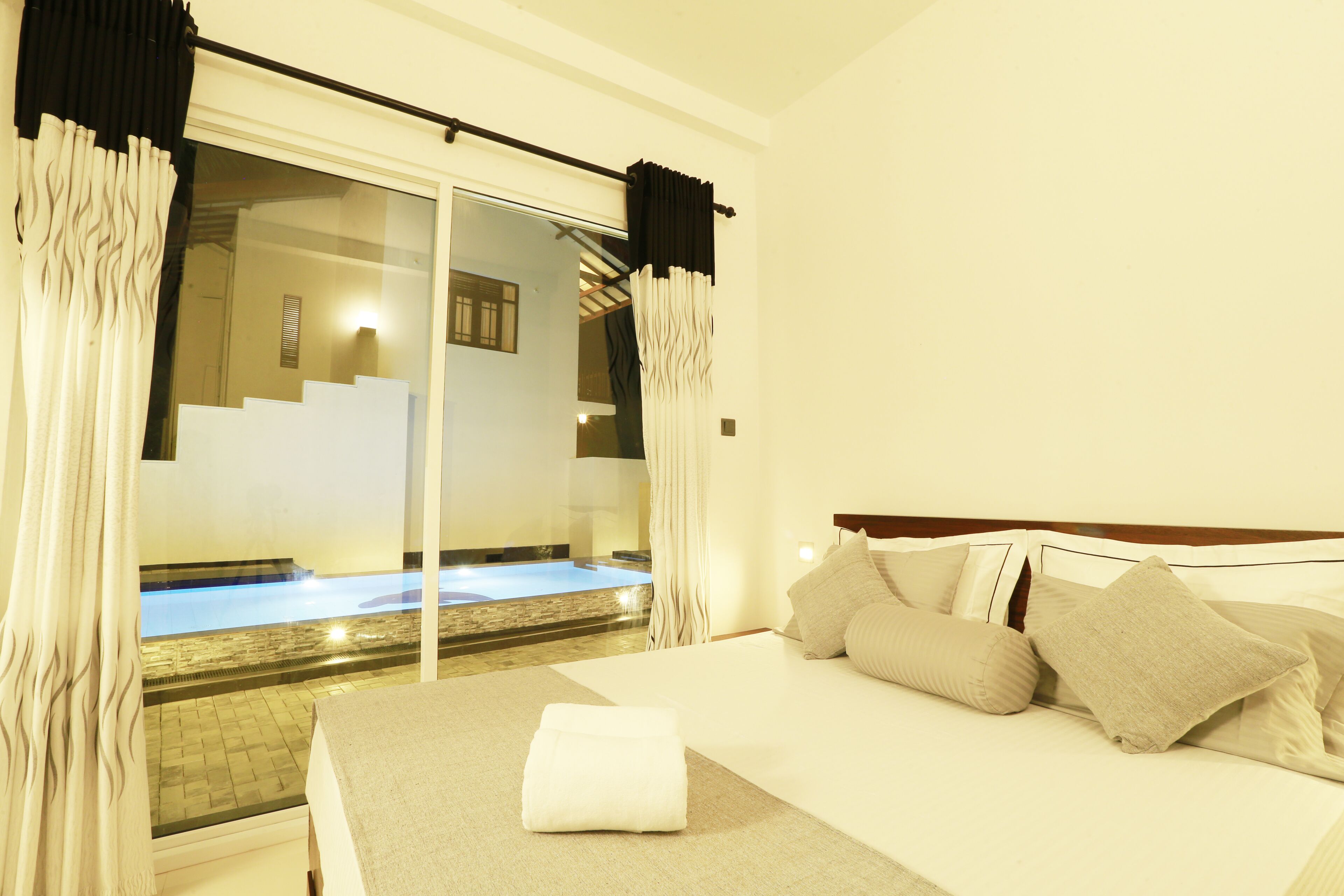 5 chambres, bureau, fer et planche à repasser, Wi-Fi gratuit