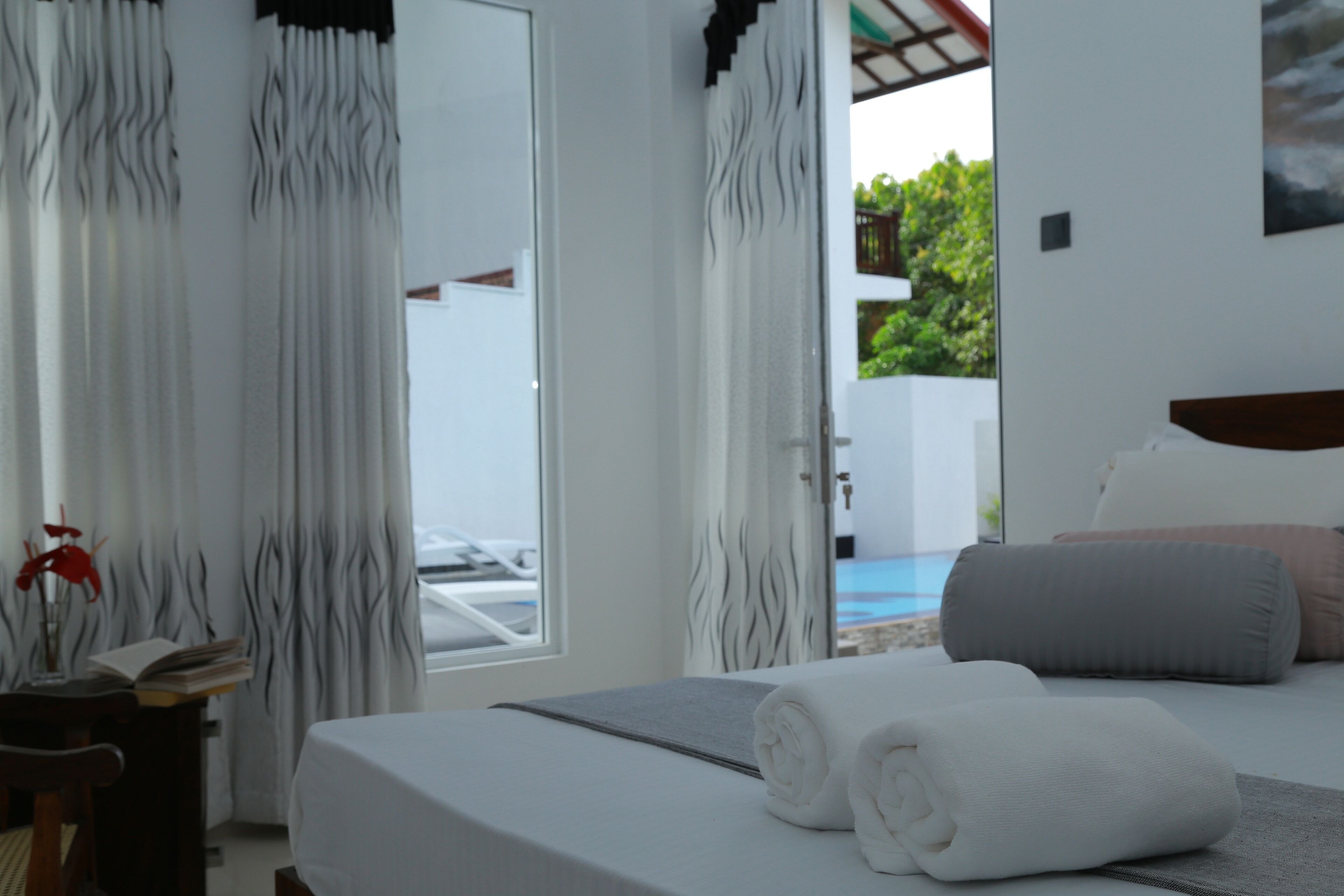 5 habitaciones, escritorio, tabla de planchar con plancha y wifi gratis 