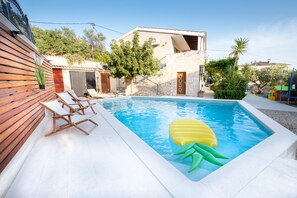 A heated pool - Spend amazing holidays with family, kids and friends in Villa Verandah ! ! ! (Trogir)