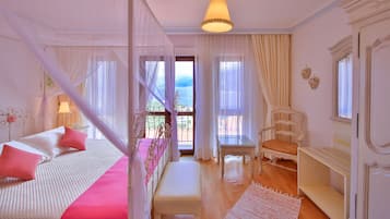 9 slaapkamers, een kluis op de kamer, een strijkplank/strijkijzer