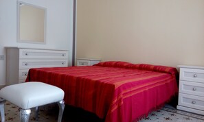 5 Schlafzimmer, Bügeleisen/Bügelbrett, kostenloses WLAN, Bettwäsche