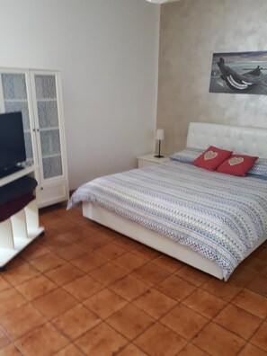 2 bedrooms, iron/ironing board, travel crib, WiFi