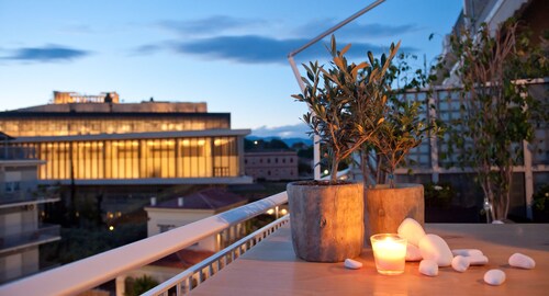 Acropolis View Deluxe Penthouse; next to metro, Acropolis Museum and Plaka