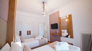 2 bedrooms, in-room safe, iron/ironing board, WiFi