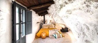 Cave Suite OGOF (Cave Hotel Lomas de Ruvira)