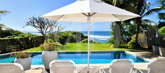 Peters Beach House with pool, waterfront, Housekeeper who cooks your shopping