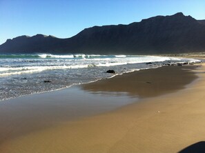 Beach nearby - APARTMENT NEAR THE BEACH OF FAMARA IDEAL FOR COUPLES OR FAMILIES WITH CHILDREN (Caleta de Famara)