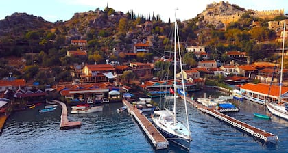 Sailing holiday in a Beneteau Oceanis 48 along the Mediterranean Sea in Kas,