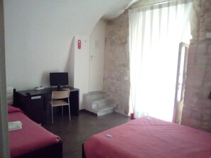 1 chambre, accès Internet, draps fournis