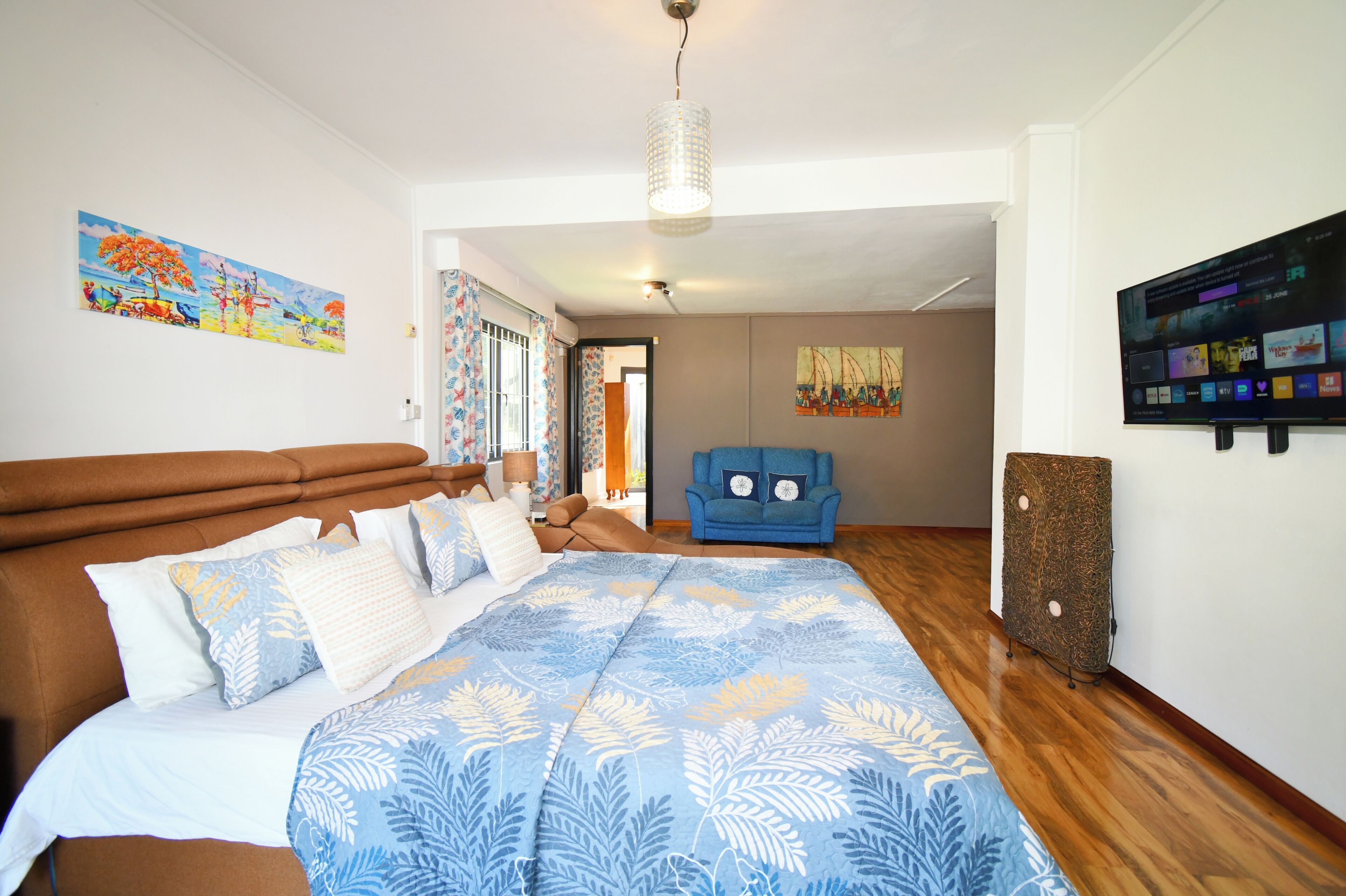 3 Schlafzimmer, Zimmersafe, Schreibtisch, Bügeleisen/Bügelbrett