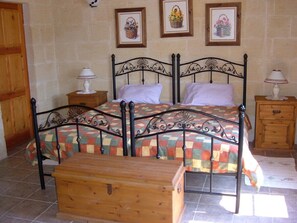 3 bedrooms, in-room safe, iron/ironing board, free WiFi