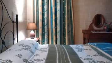3 bedrooms, in-room safe, iron/ironing board, free WiFi