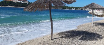 Beautiful apartment with a stunning sea view, just 100 metres away from the sea.