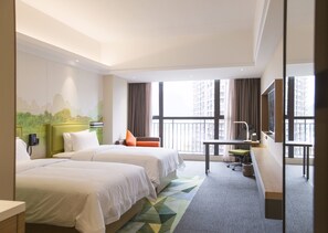 Deluxe Twin Room | Desk, blackout drapes, free WiFi - Hampton by Hilton Guilin Lingui (Guilin)