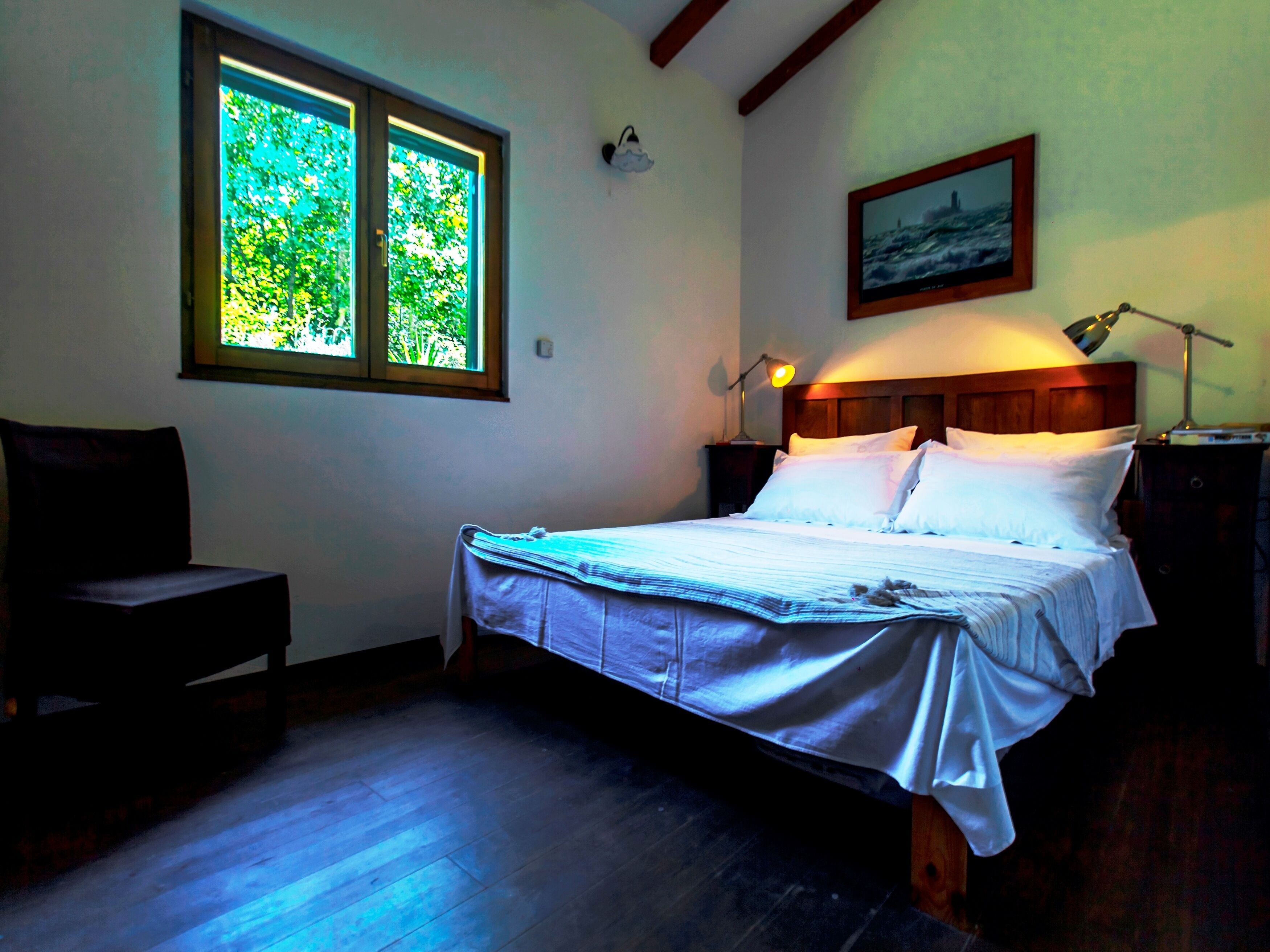 3 chambres, fer et planche à repasser, Wi-Fi, draps fournis