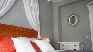 2 slaapkamers, een strijkplank/strijkijzer, gratis wifi, beddengoed