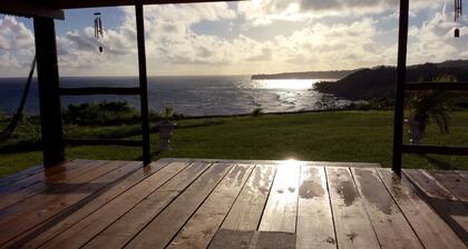 Schöne, geräumige Wohnung mit zwei Schlafzimmern mit einem schönen Garten und herrlicher Aussicht.