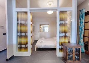 2 bedrooms, iron/ironing board, travel cot, WiFi