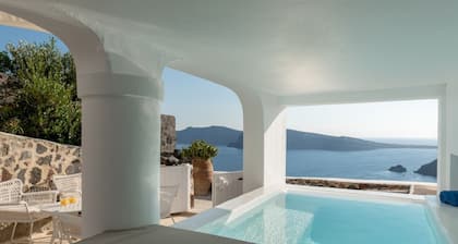 Villa de luxe de 3 chambres Ă Oia avec vue fantastique sur la mer et piscine jacuzzi