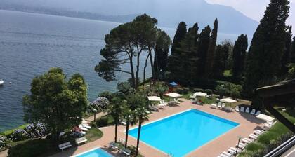 Surrounded by greenery and overlooking the lake Camphora Apartment "Residence of the Pasha"