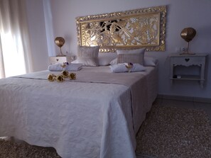 3 bedrooms, desk, soundproofing, iron/ironing board - ABSOLUTE TRANQUILITY, COMFORTABLE AND CENTRAL LOCATION. (Tuineje)