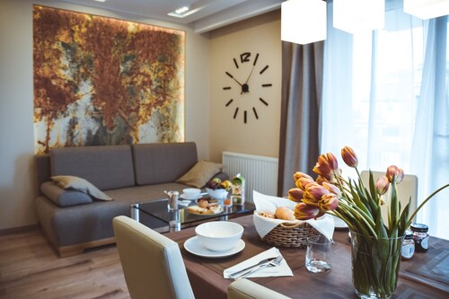 STAWOWA - Charmante Wohnung 69qm - NEU mit 2 Balkonen und Innengarage