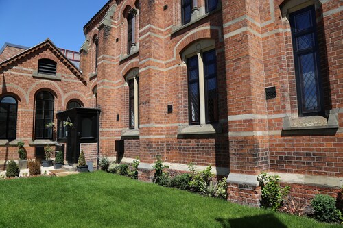 Boutique Two Bed Penthouse @ Chapel Chester - City Centre