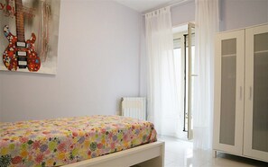 3 室のベッドルーム、アイロン / アイロン台、WiFi、ベッドシーツ