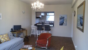 Fernseher, DVD-Player, Videothek