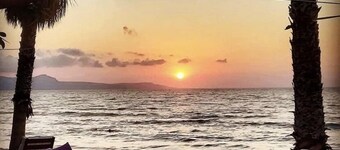 VILLA DEMETRA (4 ensuite bedrooms, Wi-Fi, stun. view, BBQ, Prv Swim. Pool)