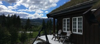 Luksus hytte med panoramaudsigt. Nærhed til sommer og vinter aktiviteter.