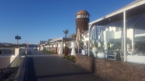 Exterior - Beautiful, spacious villa, heated pool, sleeps eight, with quality furnishings (Caleta de Fuste)