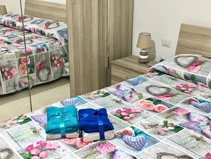2 bedrooms, WiFi, bed sheets