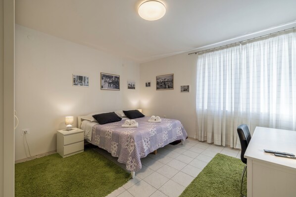 2 Schlafzimmer, Bügeleisen/Bügelbrett, WLAN, Bettwäsche