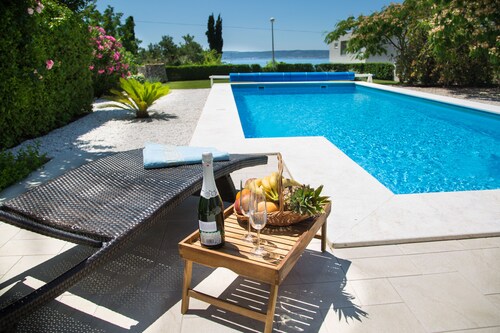  Luxusvilla mit privatem beheiztem Pool, Whirlpool, geräumigem ...