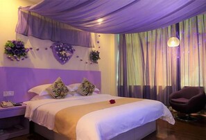 迷你吧、書桌、遮光窗簾/窗簾、免費 Wi-Fi